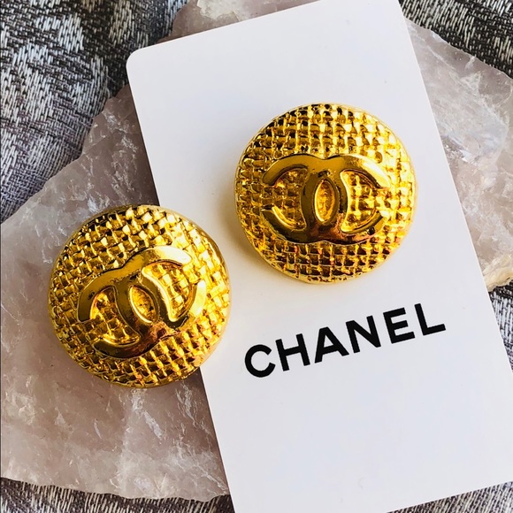CHANEL Jewelry - Large Authentic Chanel CC Clip on earrings